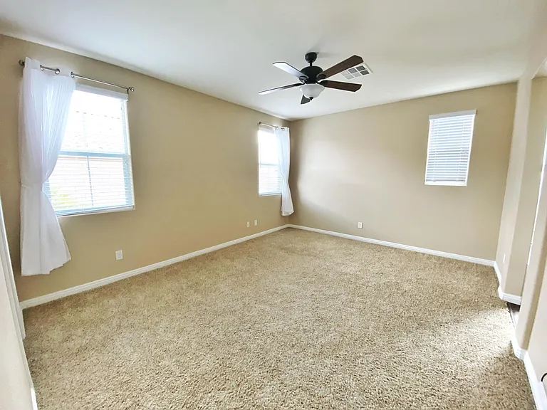 Large Masterr Bedroom