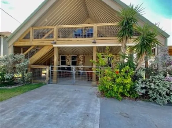 411 N Washington Blvd, Port O Connor, TX 77982