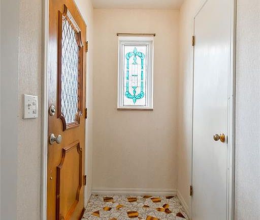 3rd image of 2601 NW 66th St
