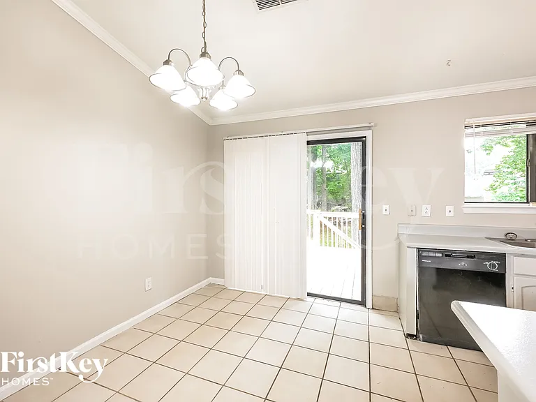 652 Sunfield Dr NW — Photo 4