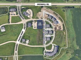 Bluegrass Cir, Cedar Falls, IA 50613