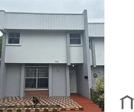 930 SW 80th Ave — Photo 2