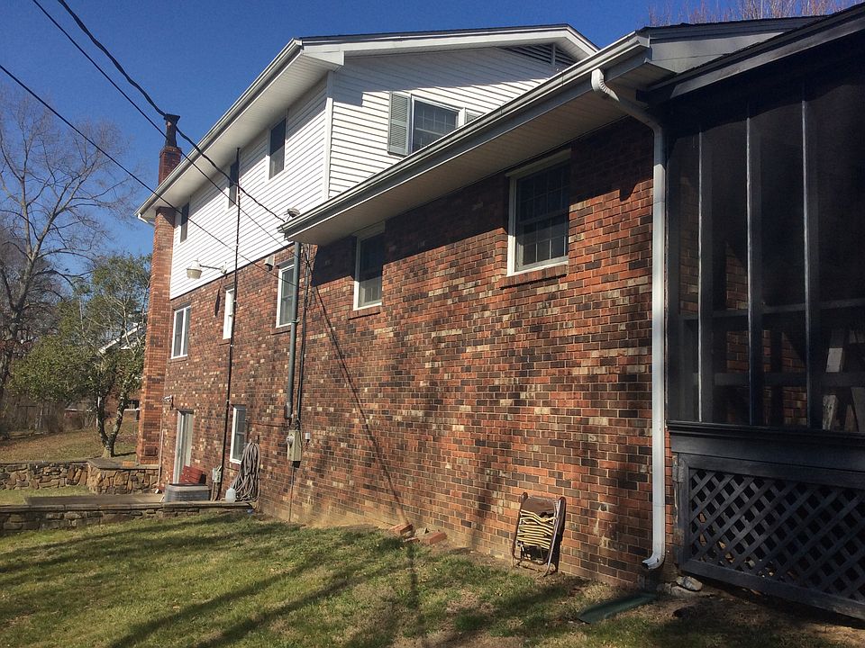 2nd image of 113 Circle Dr