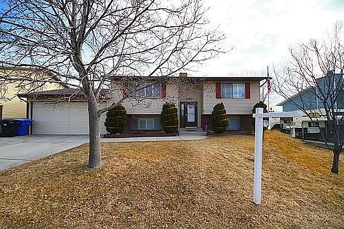 1st image of 5989 Country Hills Dr