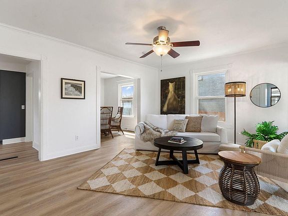 5th image of 408 East Geneva STREET