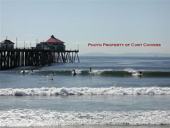 Walk to HB Pier and Downtown