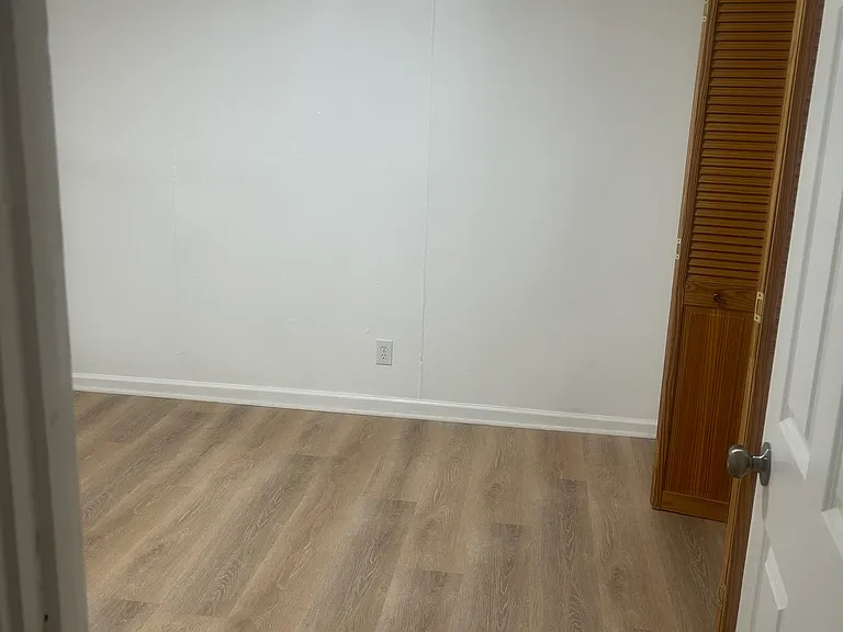 202 Woodlawn Cir #1 — Photo 4