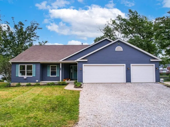 513 Surfside Dr, Akron, OH 44319