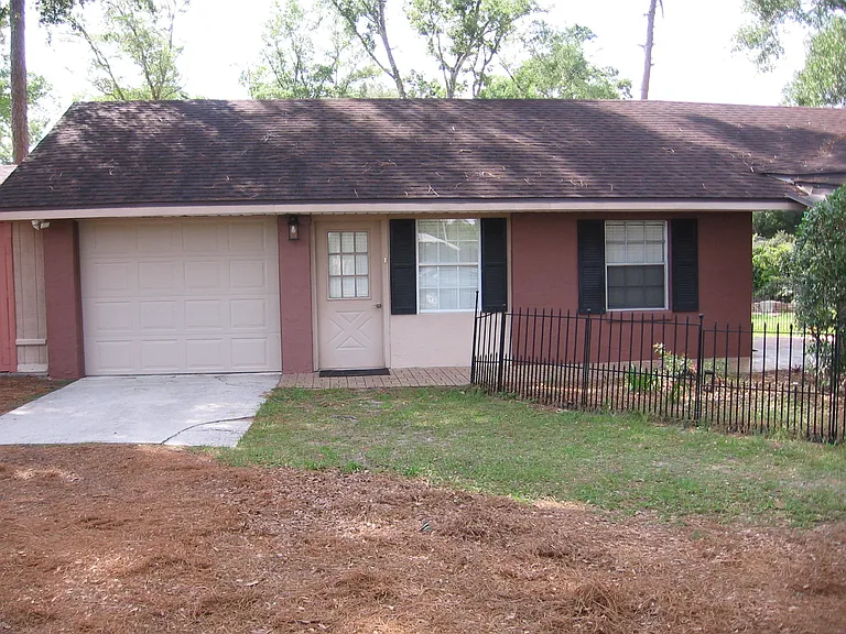 11573 SW 2nd Ln — Photo 31