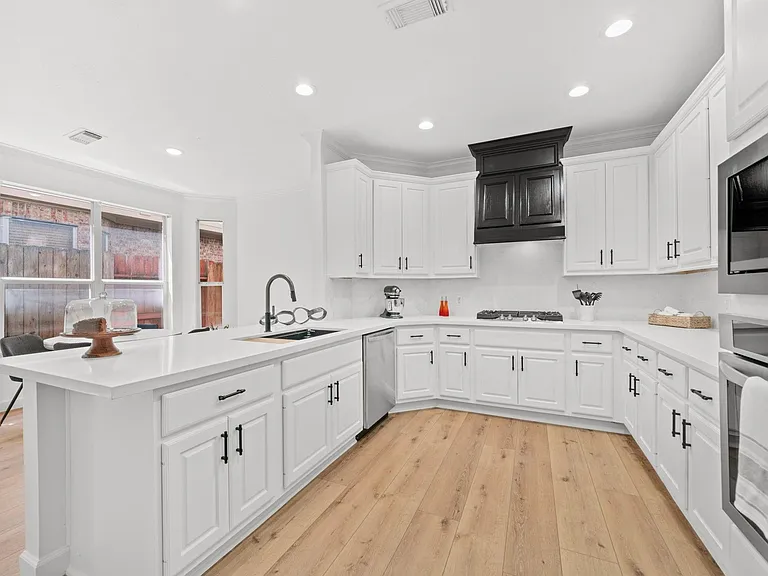 5425 Nolda St — Photo 16
