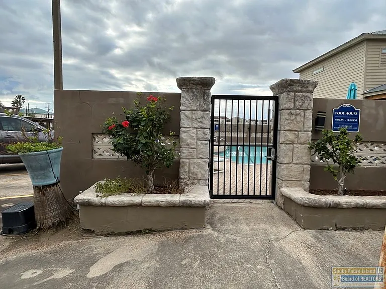 1342 Harbor Island Dr — Photo 44