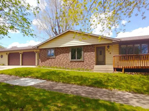 504 9th St S, New Ulm, MN 56073