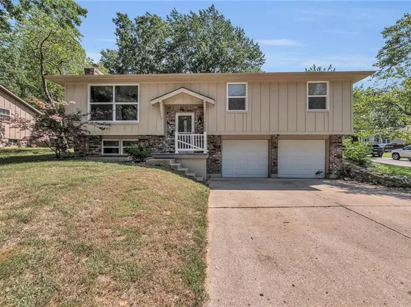 1908 S Speas Dr, Blue Springs, MO 64014