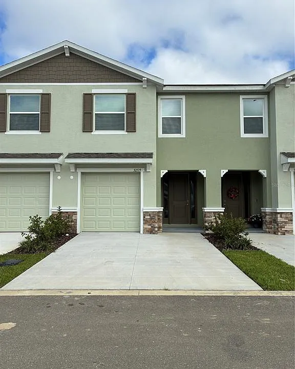 32519 Midsummer Night Ln