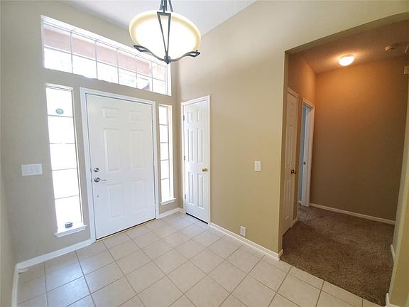 5th image of 7610 Broken Oak Ln
