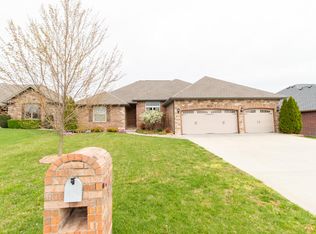 3195 W High Point St, Springfield, MO 65810