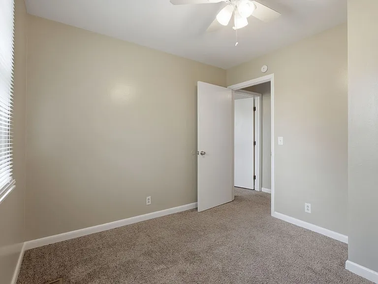 758 McPherson Dr — Photo 24