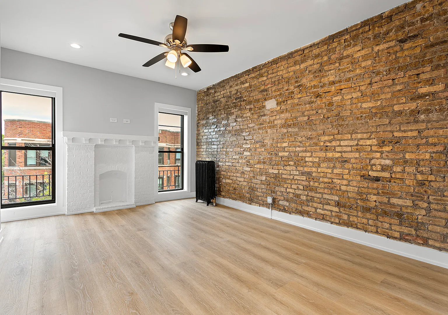 2 bed, 677 sqft, $1,878 — Photo 3