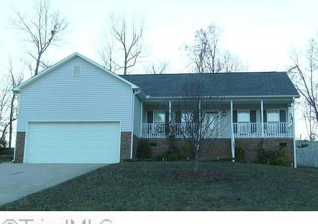 1st image of 2631 Sarah Ln