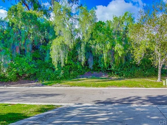 3rd image of 2335 Manzana Way