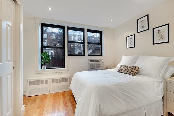 Rented by Cooper & Cooper Real Estate | media 17