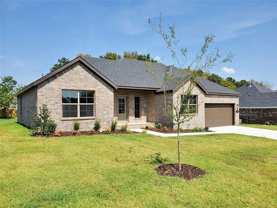 1st image of 472 Vista Del Valle St