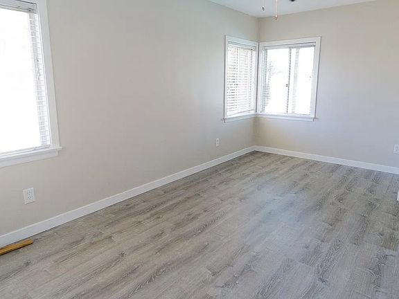 3rd image of 5131 E Falls View Dr