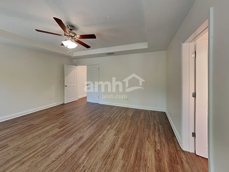 3150 Creek Village Ln — Photo 11