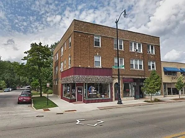 4124 Oakton St #3, Skokie, IL 60076