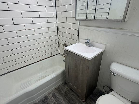 3rd image of 1455 McPherson Ave APT 19
