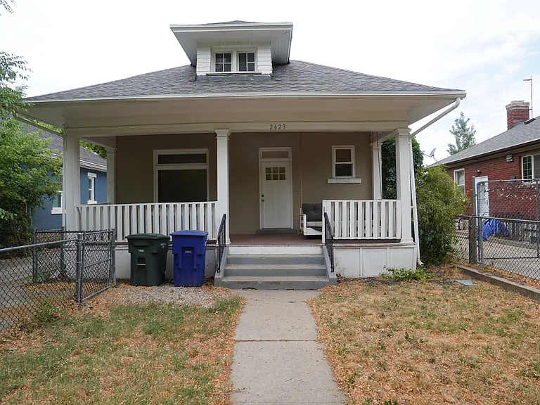 2623 Quincy Ave — Photo 2
