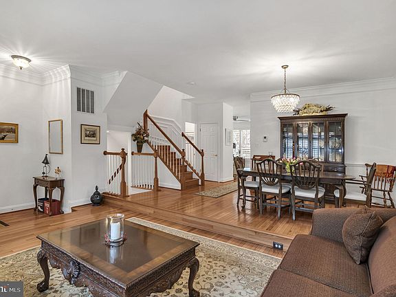 5th image of 10507 James Wren Way