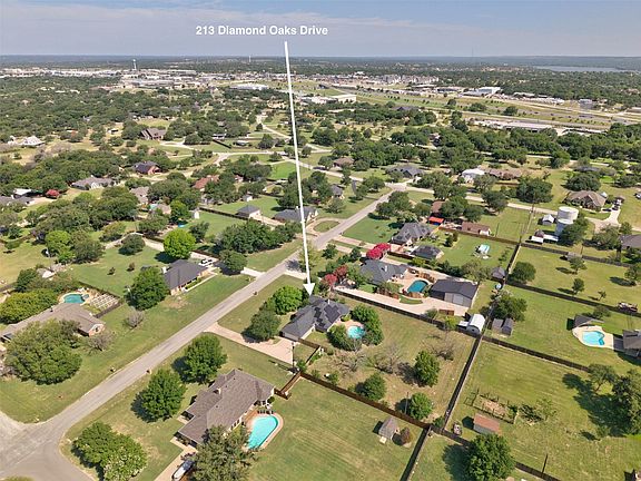 4th image of 213 Diamond Oaks Dr