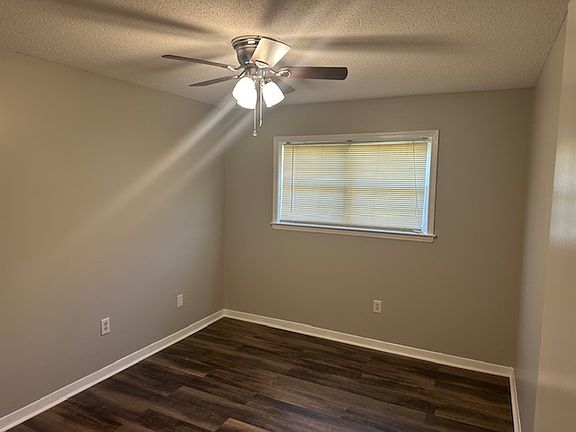 5th image of 8081 Pinebrook Dr