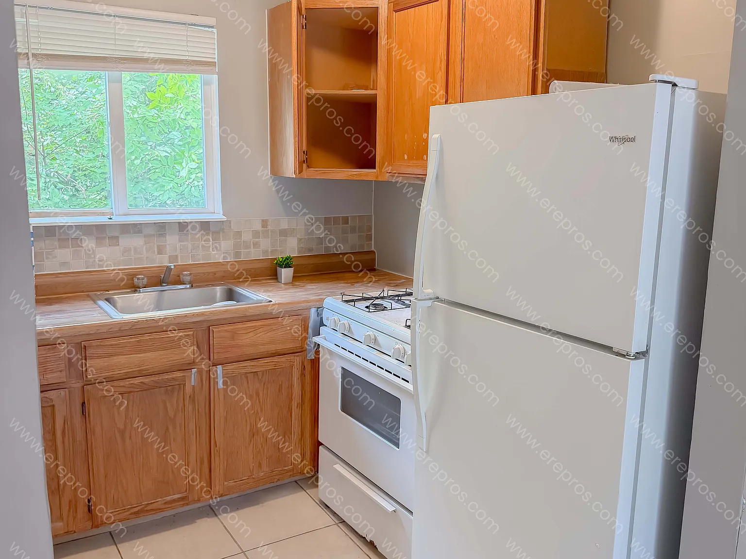 2 bed, 650 sqft, $850 — Photo 3