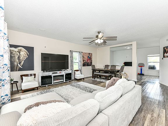 2nd image of 10282 Apple Blossom Cir