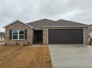 7 Candlelight Dr, Conway, AR 72032