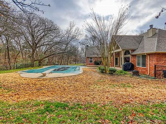 5th image of 2309 Forest Road Cir
