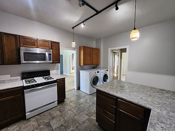 4th image of 1306 W Gillespie Ave