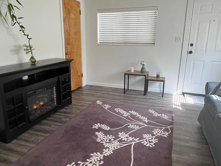 258 Harvard Ave #B — Photo 2