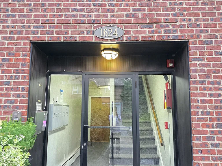 1624 Valley St #2B — Photo 14