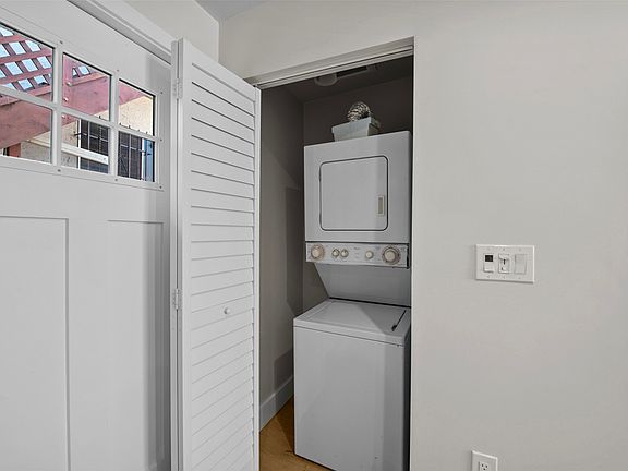 2nd image of 647 N Spaulding Ave #649.5