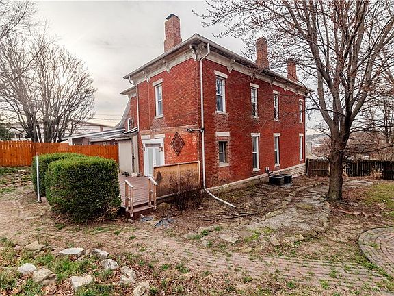 5th image of 605 Atchison St