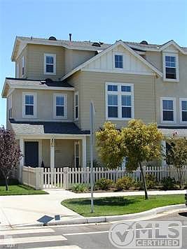 Corner unit with great curb appeal