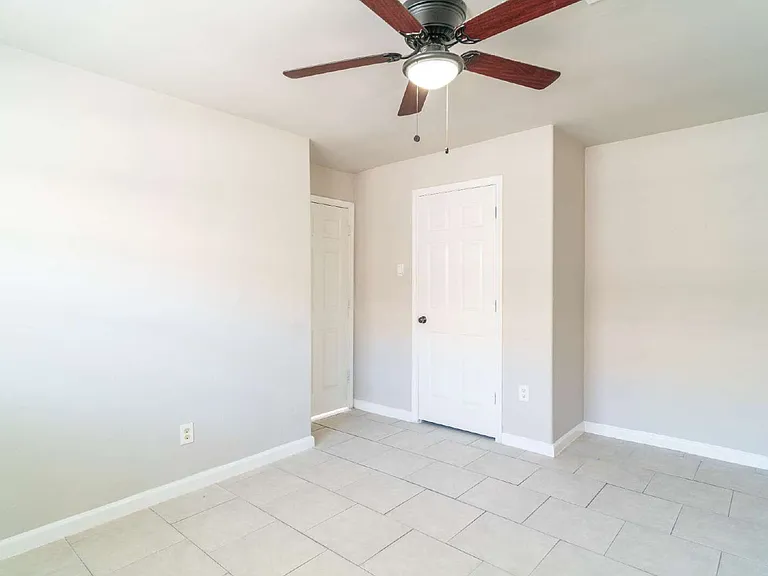 11623 Rowan Ln — Photo 13
