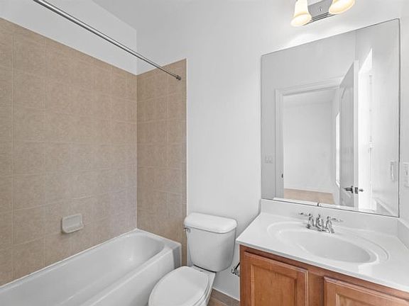 5th image of 601 S Federal Hwy APT 34