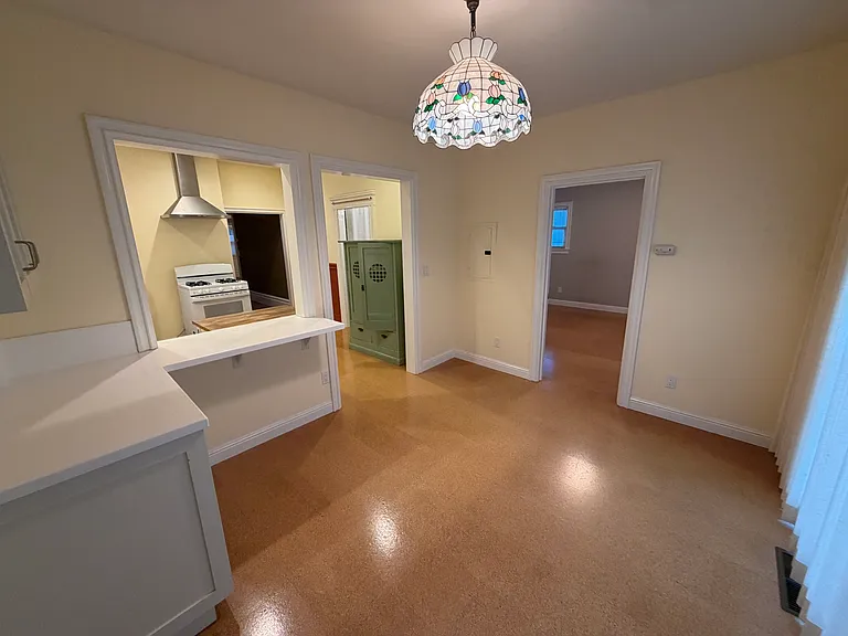 2209 Woolsey St — Photo 3