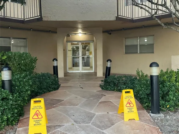 6201 N Falls Circle Drive #309, Lauderhill, FL 33319