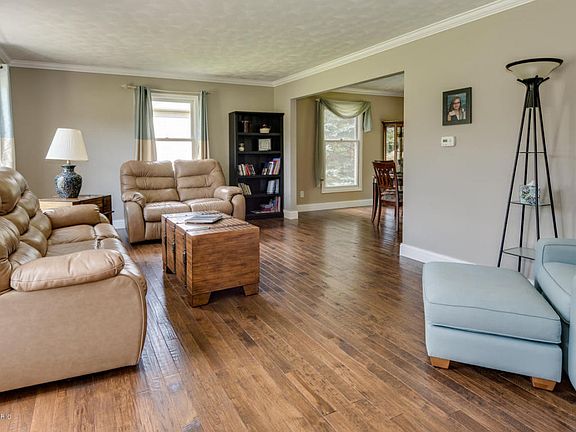 3rd image of 2624 Ramblewood Dr
