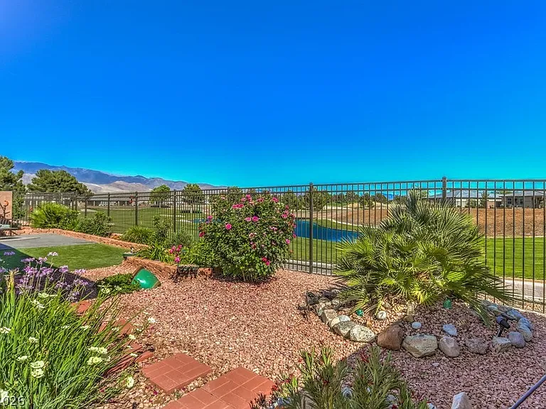 4763 E Beacon Ridge Dr — Photo 3